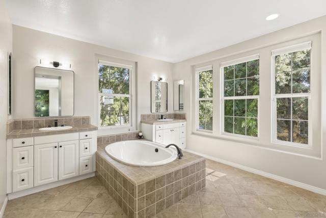 MLS #250039029SD image #28