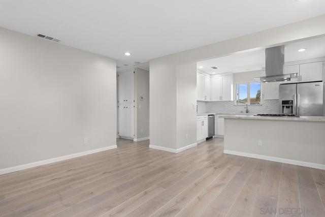 MLS #250039047SD image #10