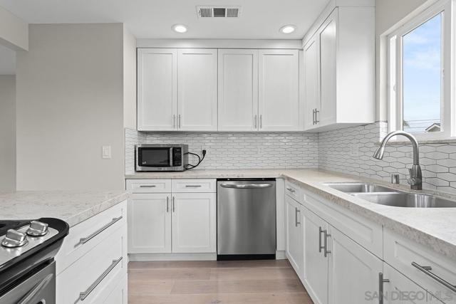MLS #250039047SD image #13