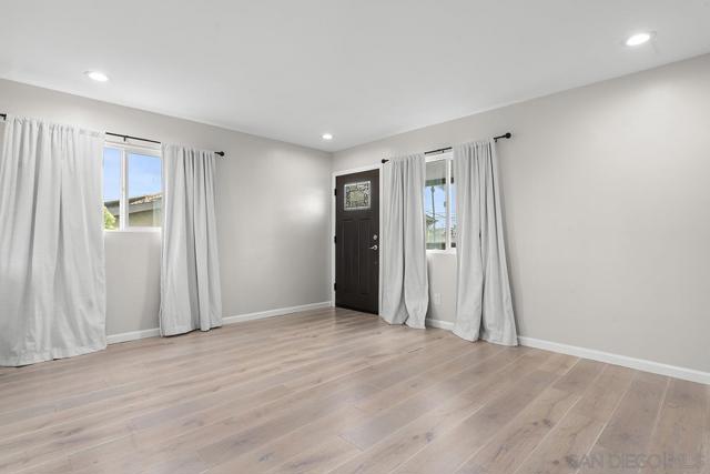 MLS #250039047SD image #9