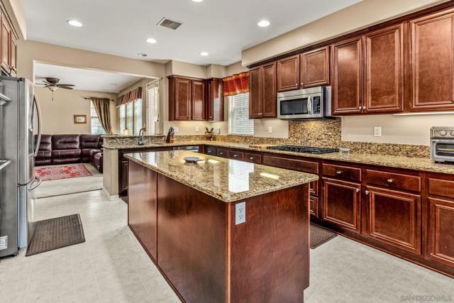 MLS #250039222SD image #1