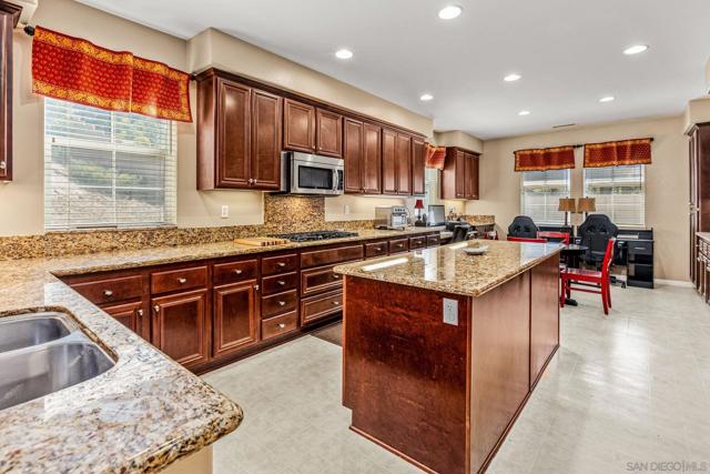 MLS #250039222SD image #3