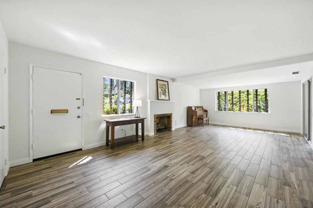 MLS #250039231SD image #23