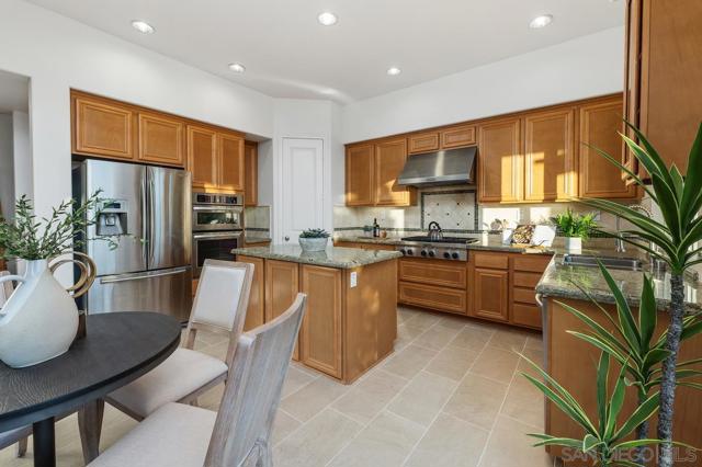 MLS #250039367SD image #11