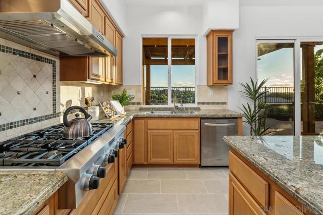 MLS #250039367SD image #12