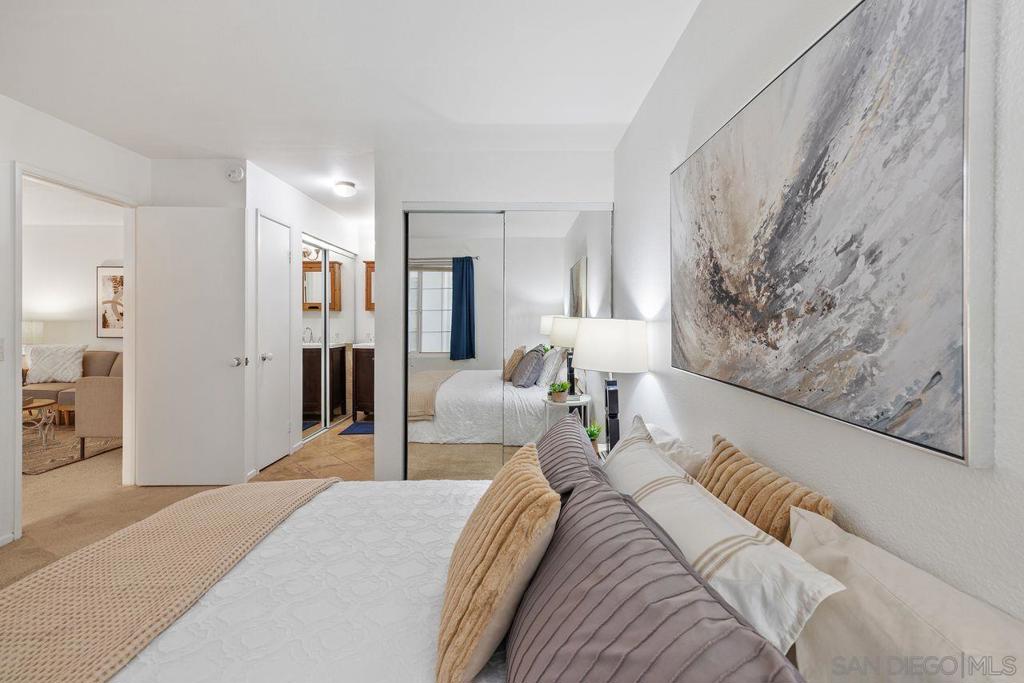 MLS #250039393SD image #24