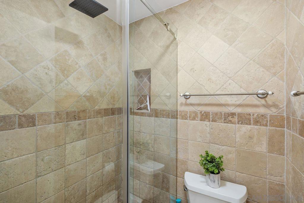 MLS #250039393SD image #28