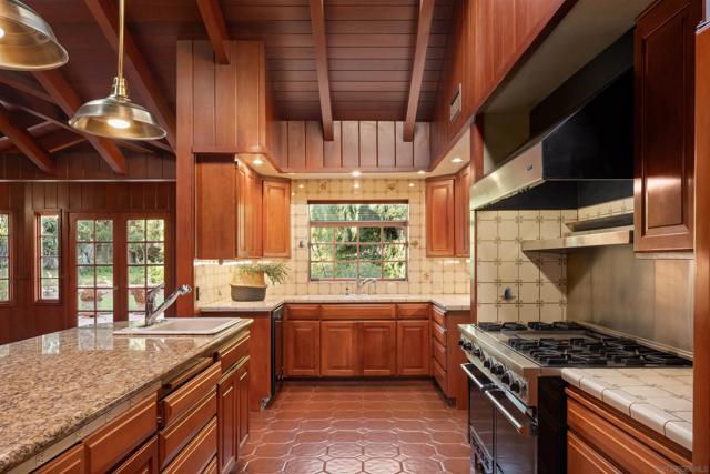 MLS #250039500SD image #15