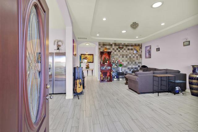 MLS #250039502SD image #3