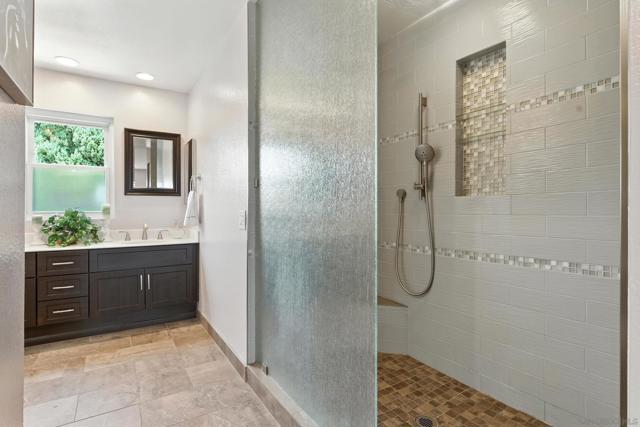 MLS #250039514SD image #22