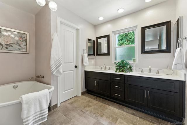 MLS #250039514SD image #23