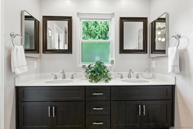 MLS #250039514SD image #24