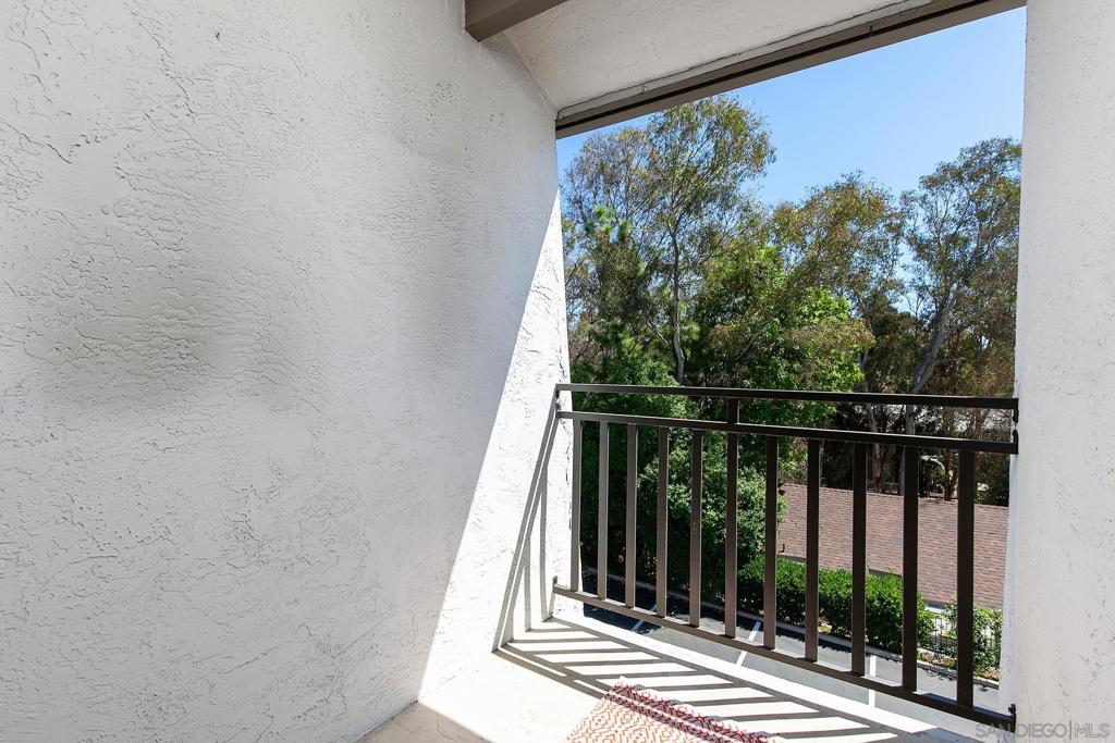 MLS #250039555SD image #11