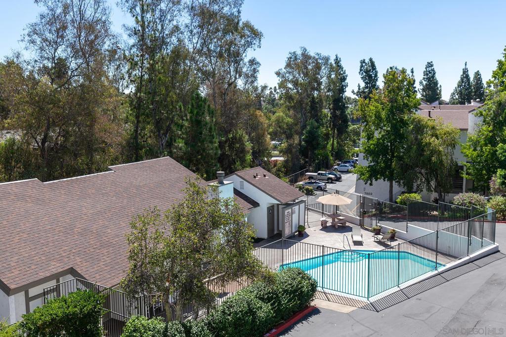 MLS #250039555SD image #12