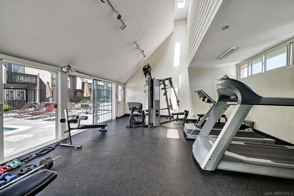 MLS #250039723SD image #22