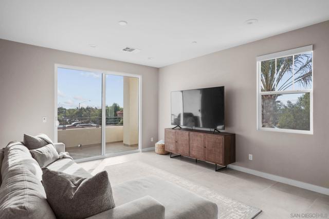 MLS #250039982SD image #10