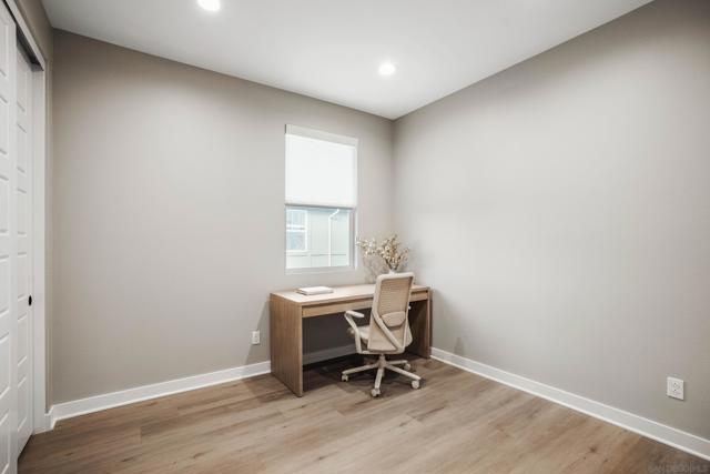 MLS #250039982SD image #17