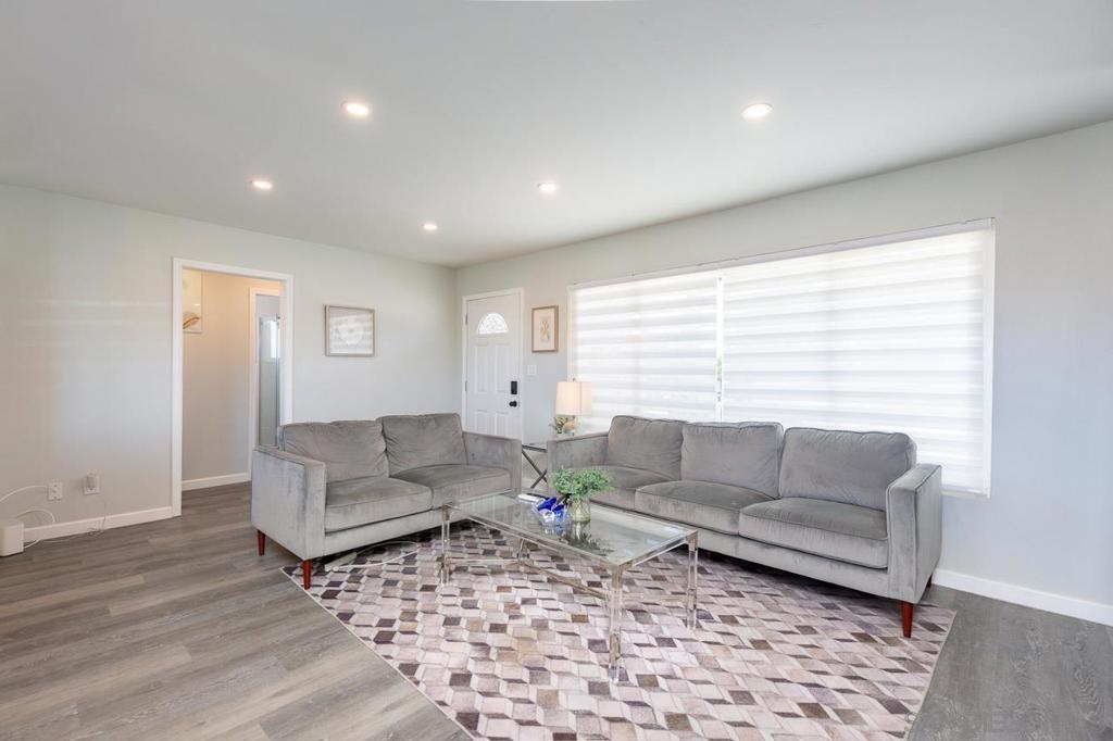 MLS #250040077SD image #14