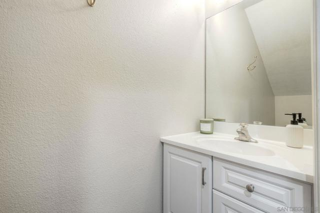 MLS #250040096SD image #12