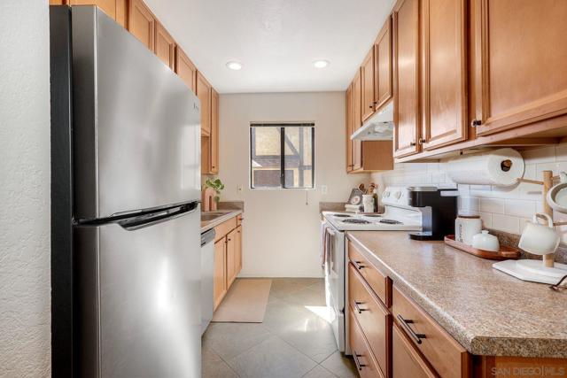 MLS #250040096SD image #9