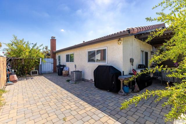 MLS #250040352SD image #16