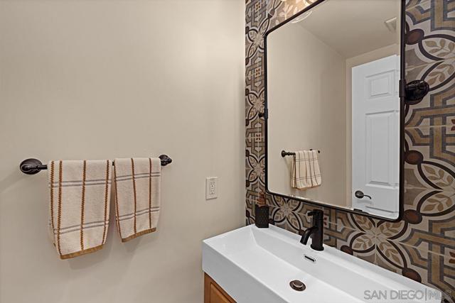 MLS #250040361SD image #23