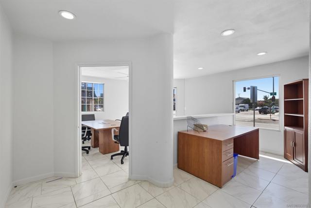 MLS #250040445SD image #15