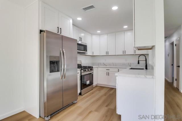 MLS #250040475SD image #32