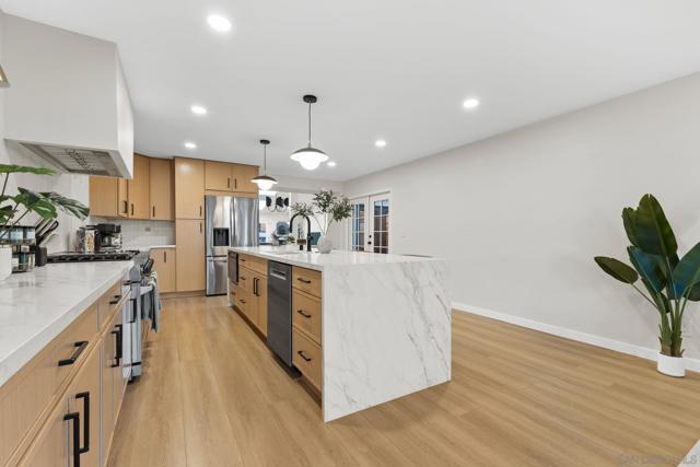 MLS #250040585SD image #9