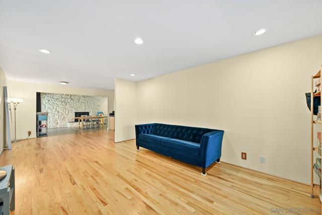 MLS #250040617SD image #4