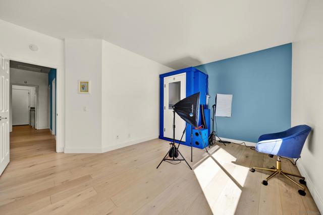 MLS #250040649SD image #37