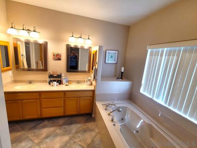MLS #250040654SD image #22
