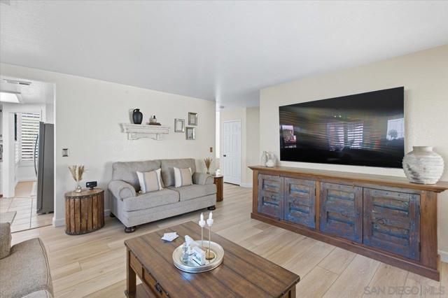 MLS #250040677SD image #12