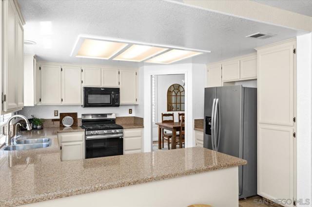 MLS #250040677SD image #14