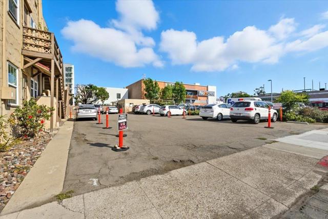MLS #250040763SD image #9