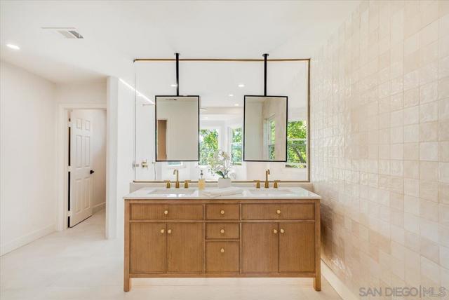 MLS #250040803SD image #29