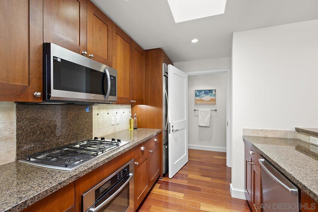 MLS #250040871SD image #11