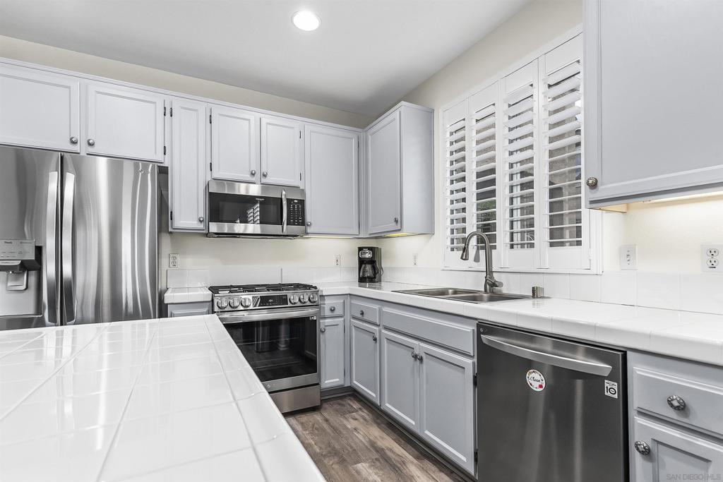 MLS #250040874SD image #10