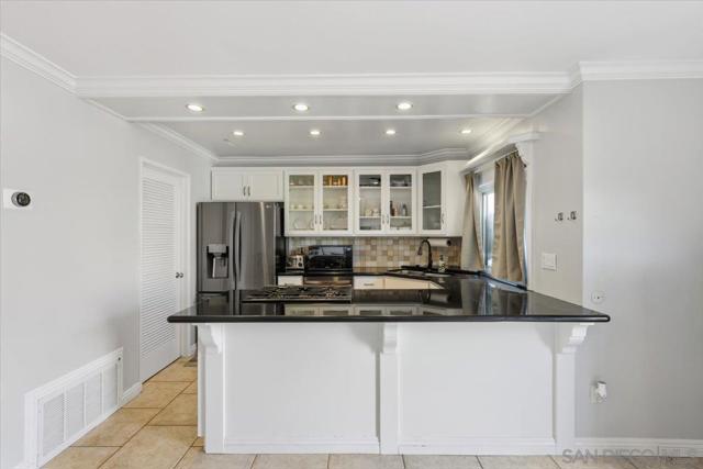 MLS #250040891SD image #10