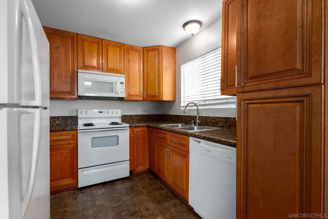 MLS #250040946SD image #9