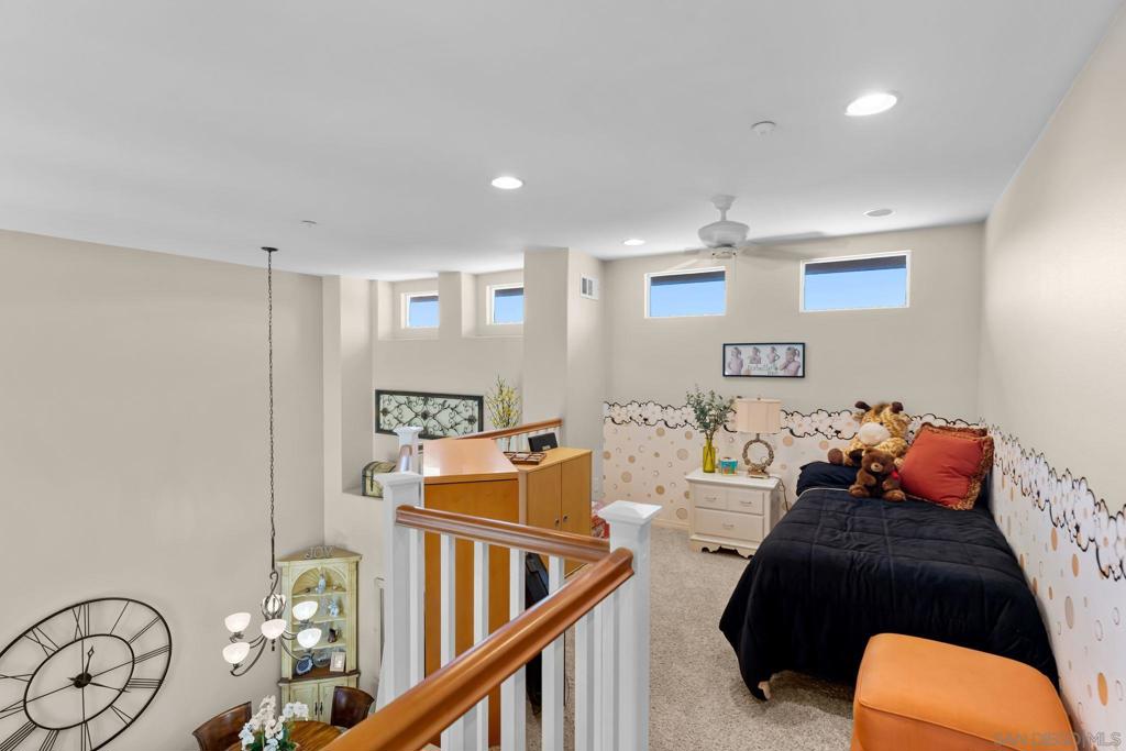 MLS #250040992SD image #10