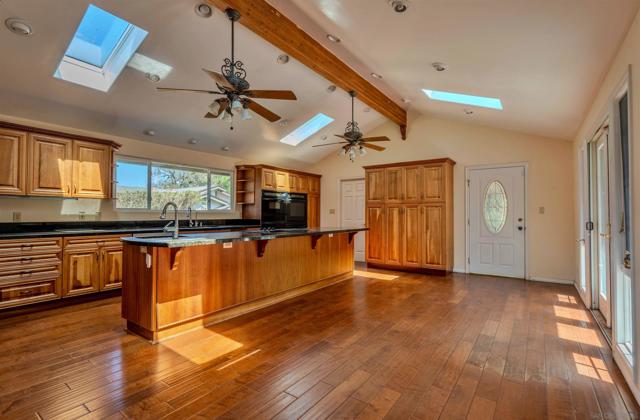 MLS #250041001SD image #25