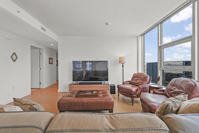 MLS #250041072SD image #17