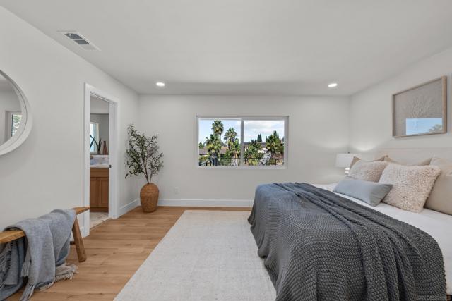 MLS #250041575SD image #16