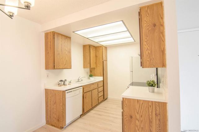 MLS #250041694SD image #10