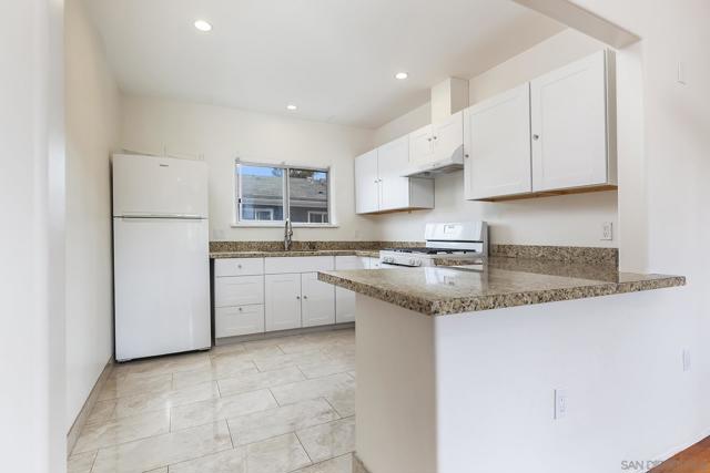 MLS #250041698SD image #14