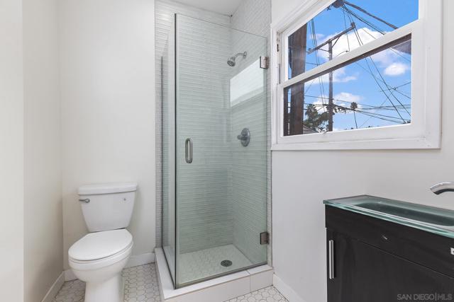 MLS #250041698SD image #17