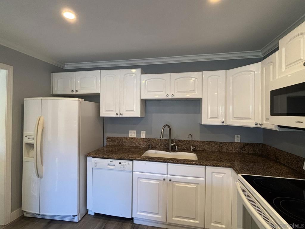 MLS #250042037SD image #11