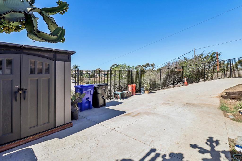 MLS #250042059SD image #31