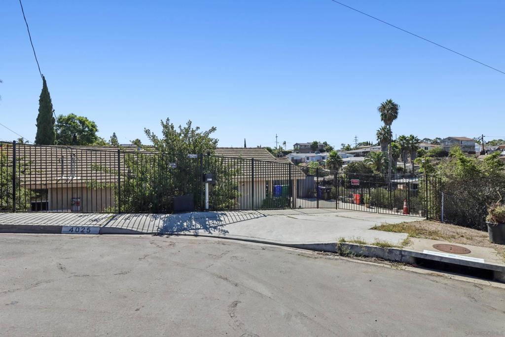 MLS #250042059SD image #4